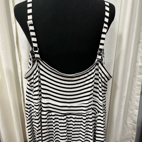 Torrid Black & White Skater Dress - Picture 3 of 4